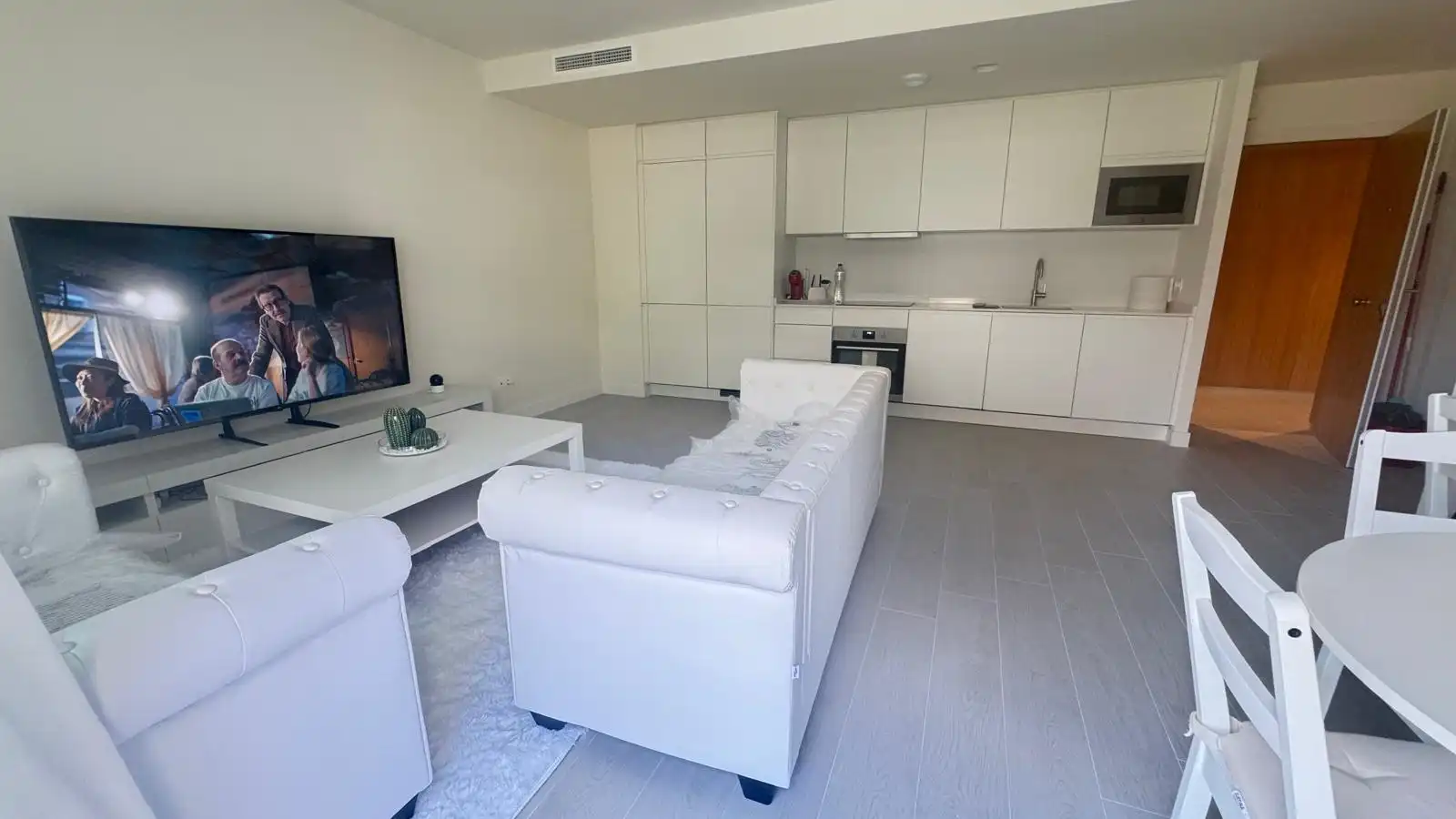 Sala de estar de Apartamento en venta en Estepona con Aire acondicionado, Calefacción y Terraza