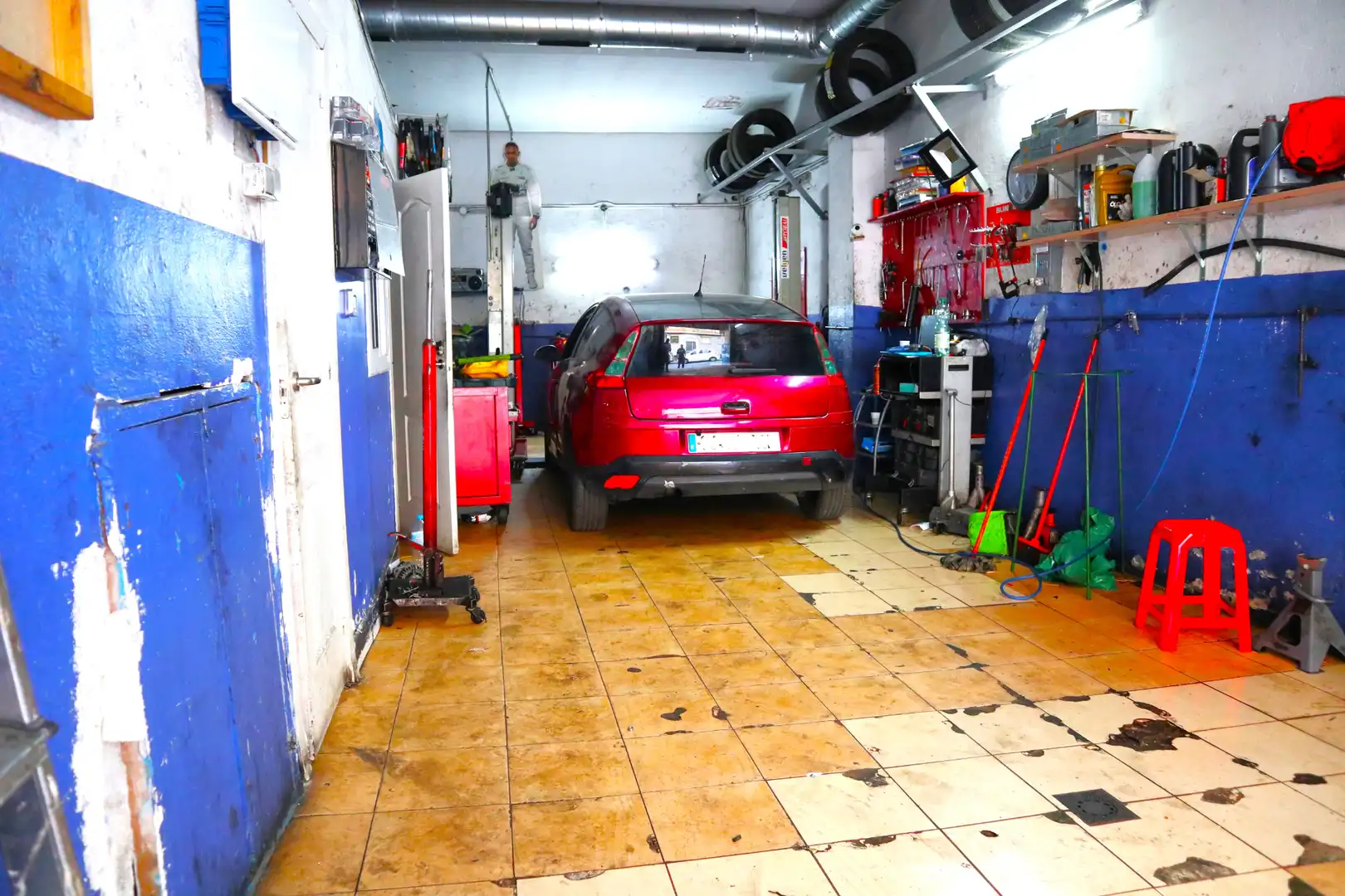 Parkplatz von Geschaftsraum zur Miete in Madrid mit Möbliert