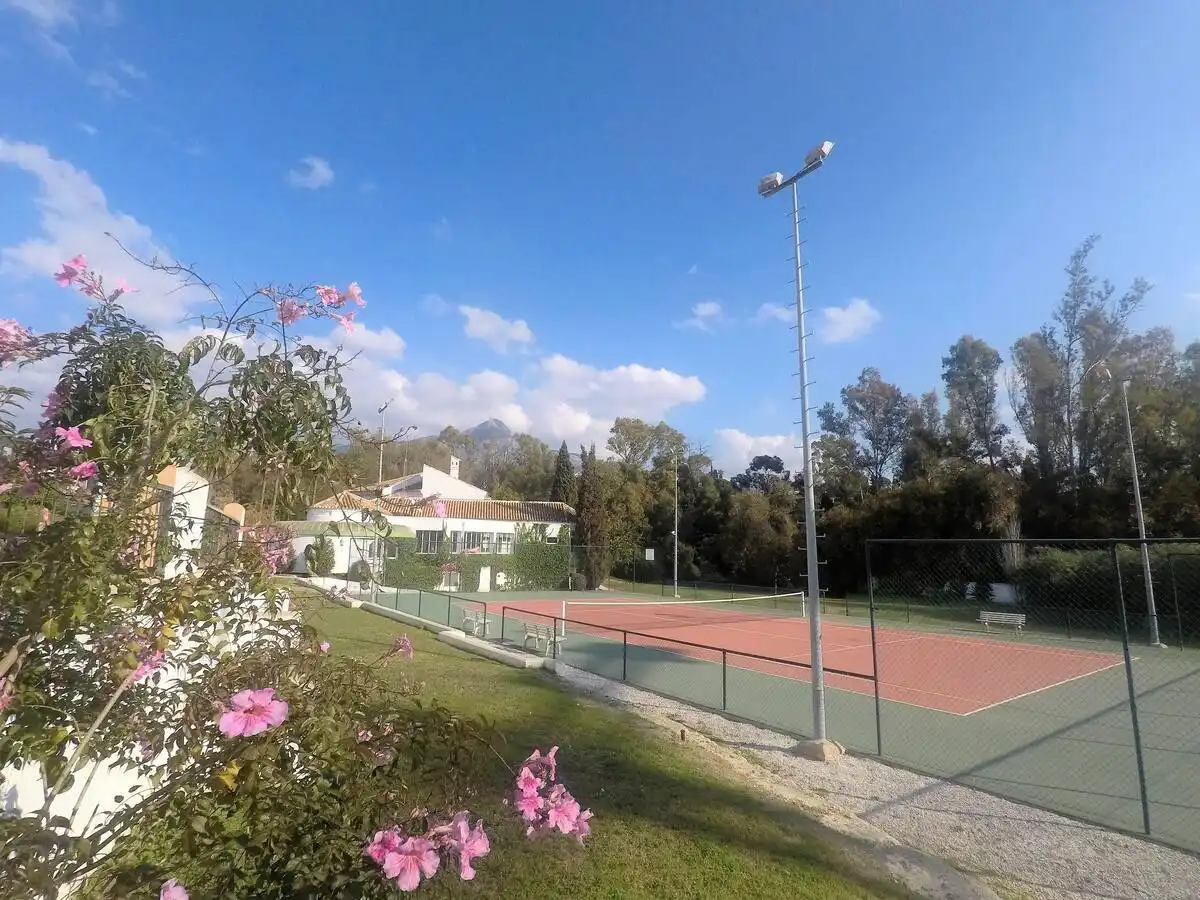 Jardí de Apartament en venda en Marbella amb Aire condicionat, Terrassa i Piscina