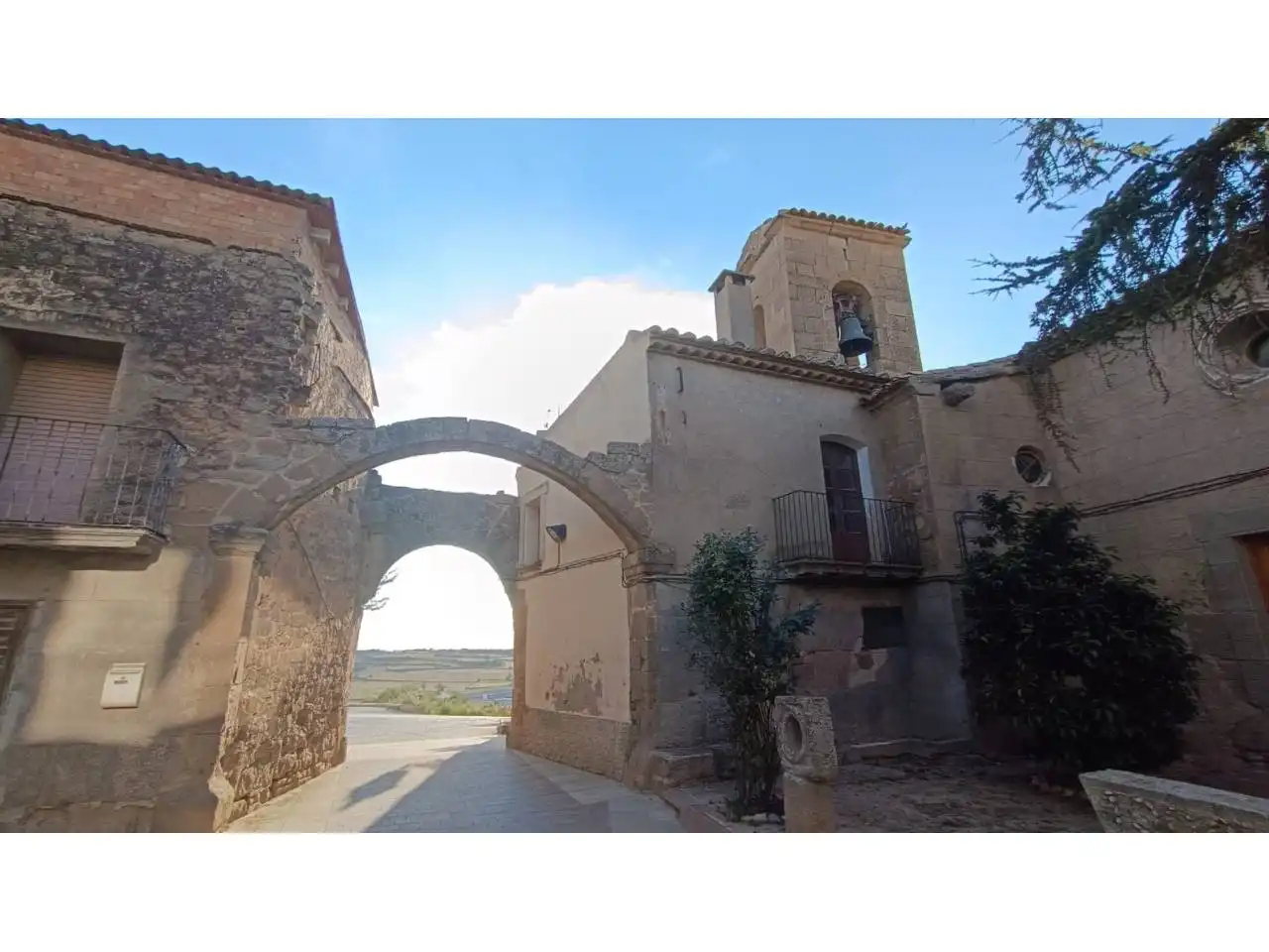 Vista exterior de Casa adosada en venta en Torrefeta i Florejacs con Calefacción