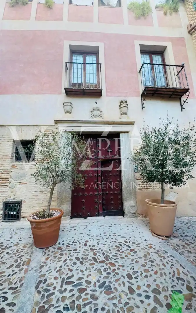 Exterior view of Flat for sale in Casco Histórico