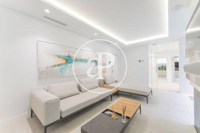 Dúplex en Venta en C. de Alfonso XII en Jerónimos