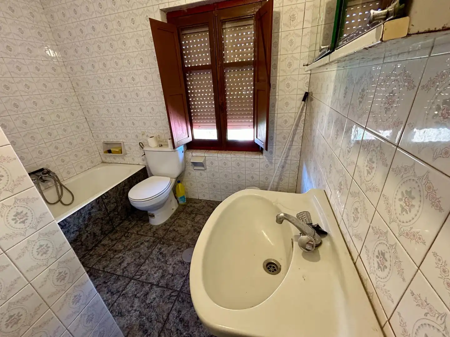 Bany de Casa adosada en venda en Valencia de Don Juan amb Calefacció