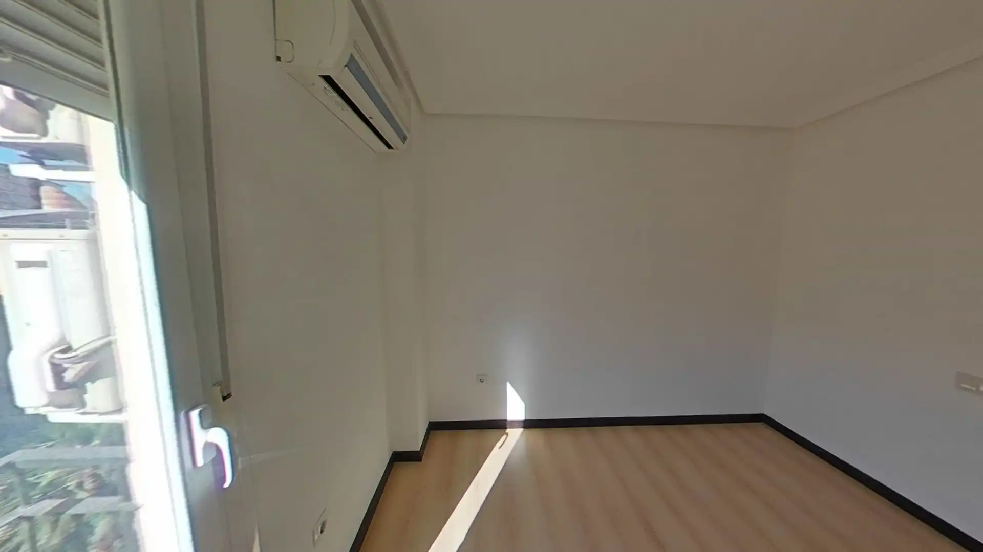 Piso en venta en Linares