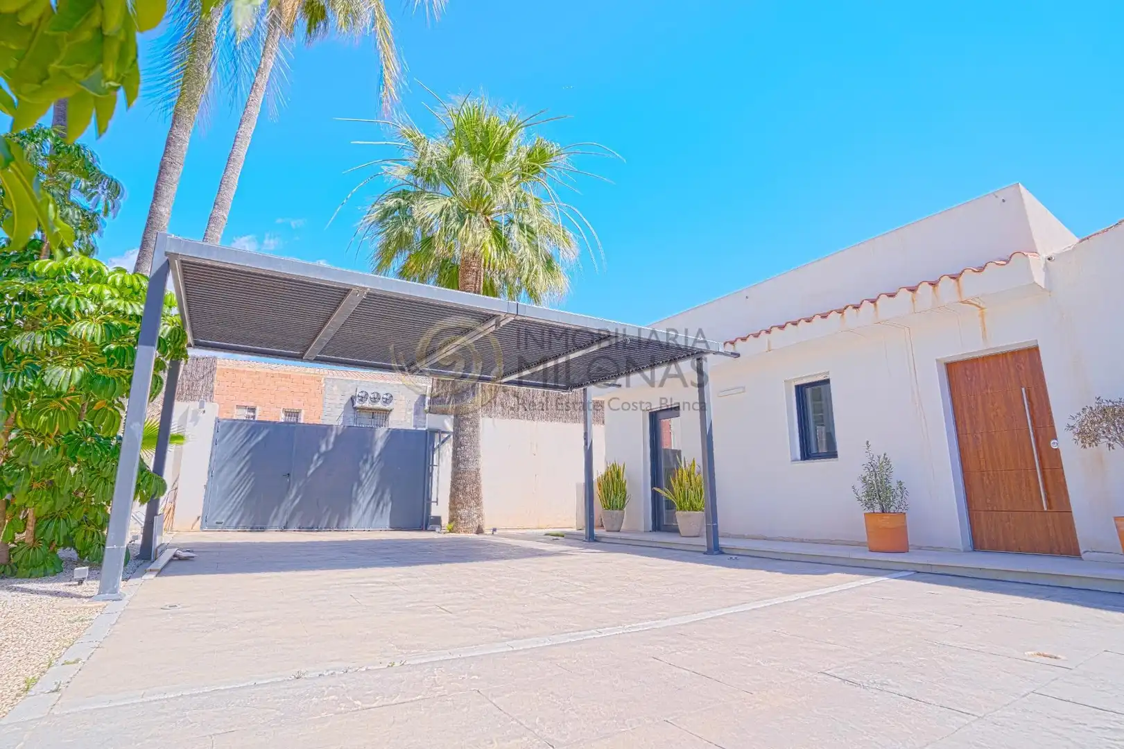 Vista exterior de Casa o chalet en venta en L'Alfàs del Pi con Aire acondicionado, Jardín privado y Terraza