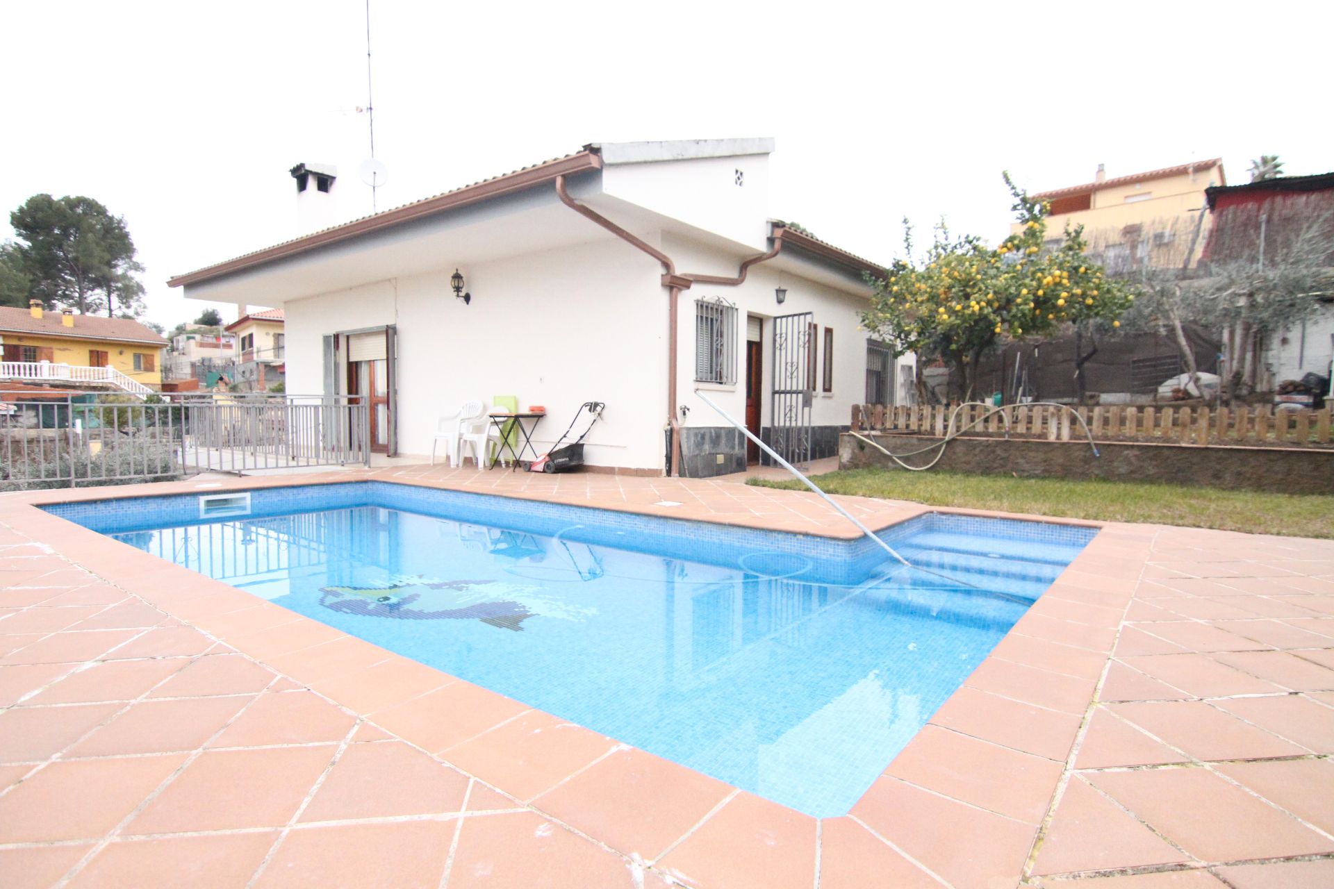 Piscina de Casa o xalet en venda en Abrera amb Calefacció, Jardí privat i Piscina