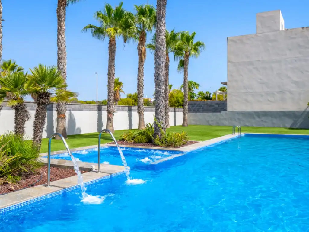 Haus mit Pool zum Verkauf in Avenida Asoc Victimas Terrorismo 1, imagen 36