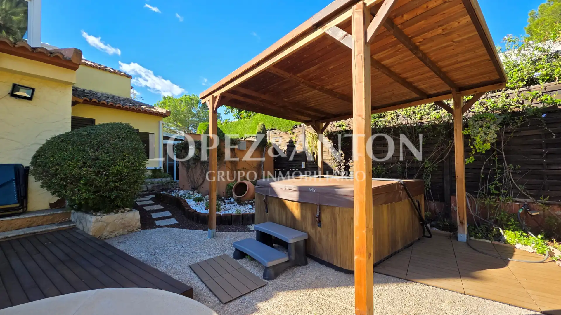 Terrasse von Haus oder Chalet zum Verkauf in L'Eliana mit Klimaanlage, Heizung und Privatgarten