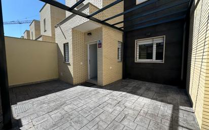 Exterior view of Single-family semi-detached for sale in Badajoz Capital