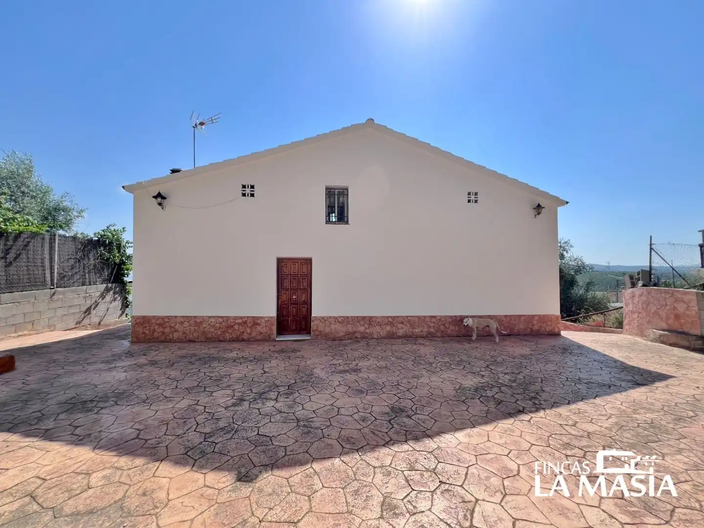 Vista exterior de Casa o xalet en venda en Olivella amb Calefacció, Jardí privat i Piscina