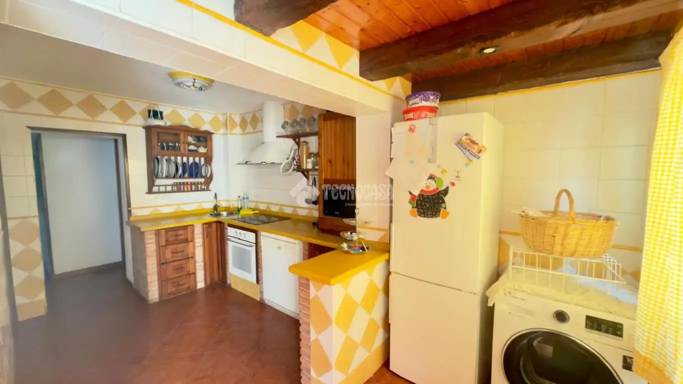 Cuina de Casa o xalet en venda en Los Barrios amb Aire condicionat, Calefacció i Terrassa
