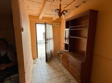 Casa rústica amb jardí en venda a Calle Barrionuevo 26