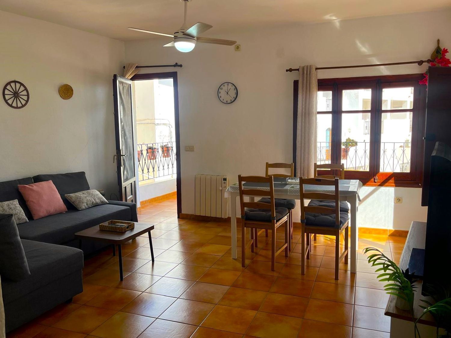 Sala d'estar de Pis en venda en Mojácar amb Terrassa i Moblat