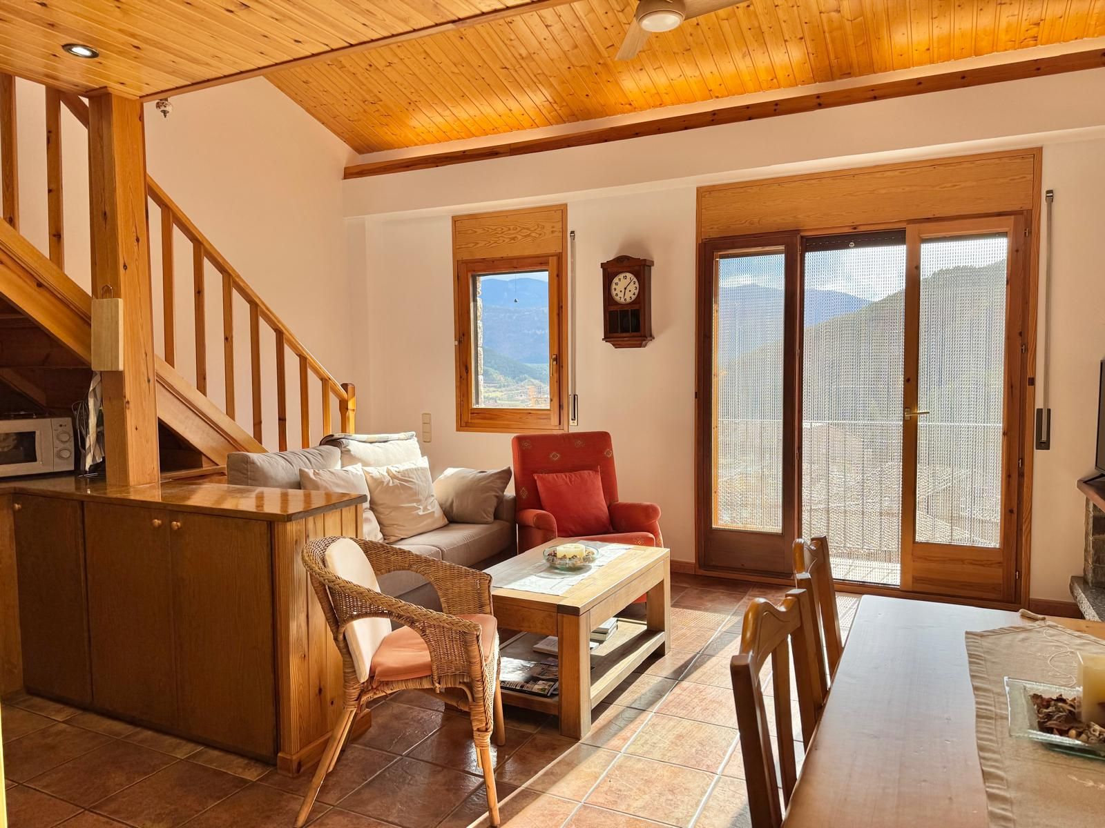 Living room of Flat for sale in Bagà  with Heating, Private garden and Furnished