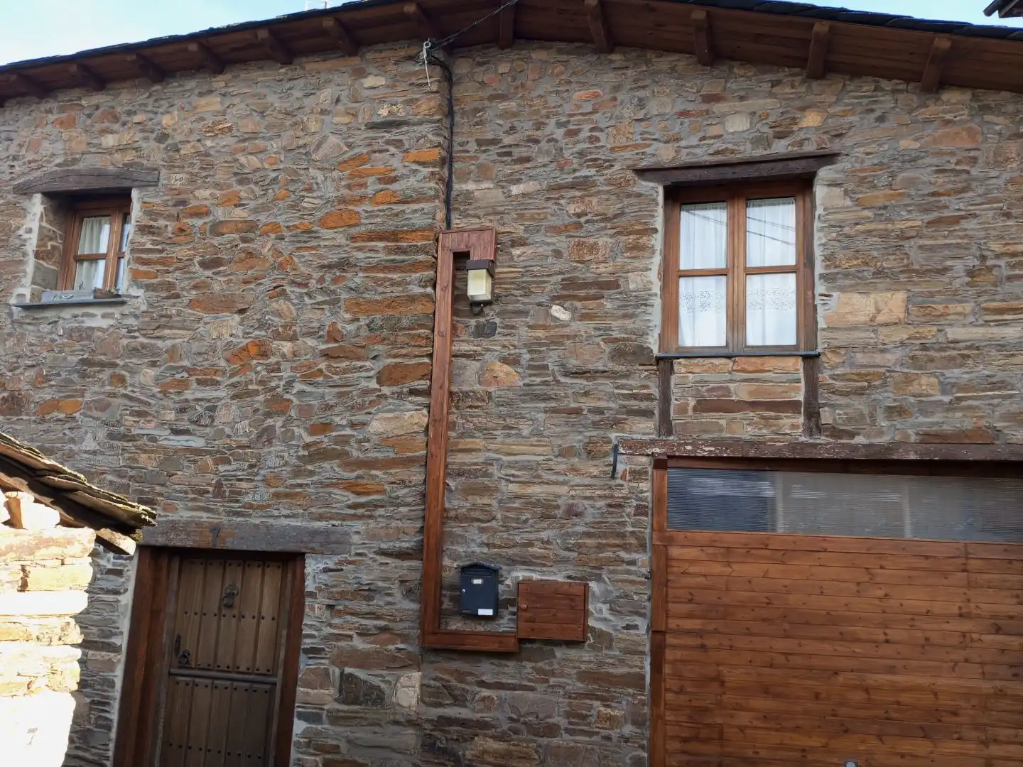 Casa rústica en venda a Calle Ponferrada Lb 11
