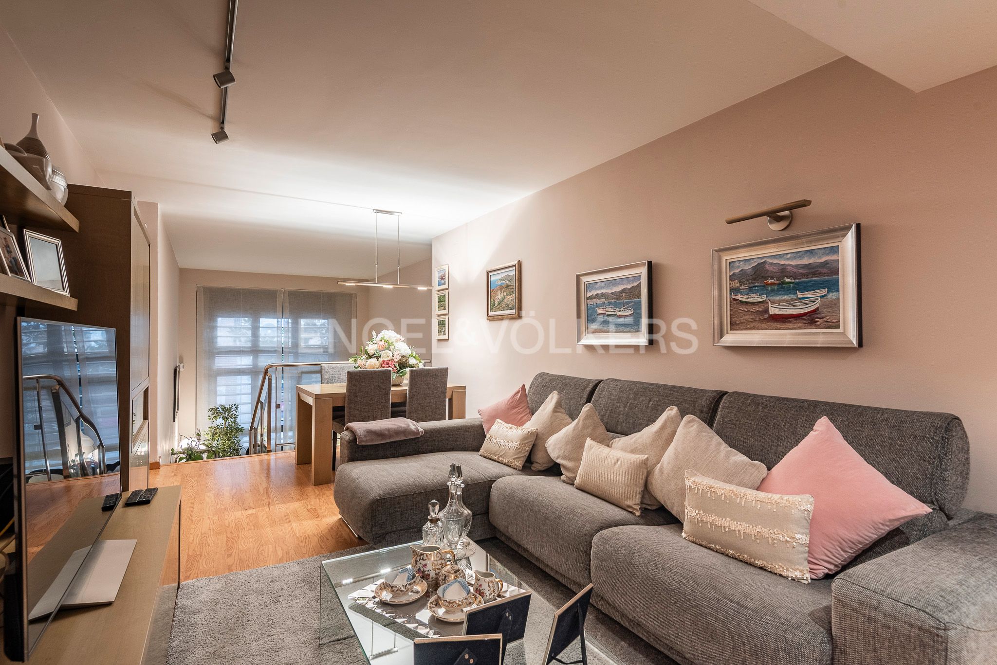 Sala d'estar de Apartament en venda en L'Hospitalet de Llobregat amb Aire condicionat, Calefacció i Parquet