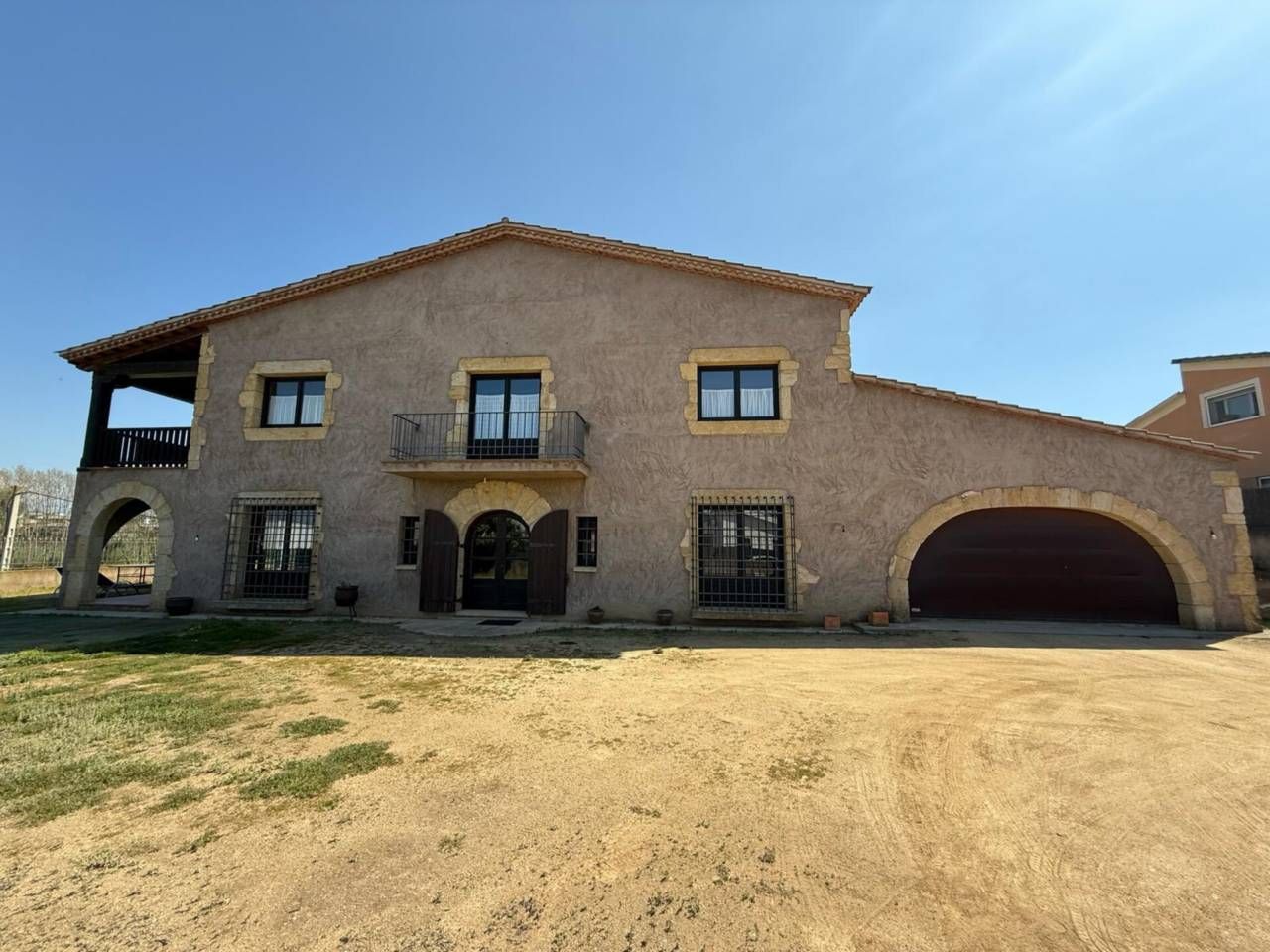 Vista exterior de Casa o xalet en venda en Montornès del Vallès amb Calefacció, Jardí privat i Terrassa