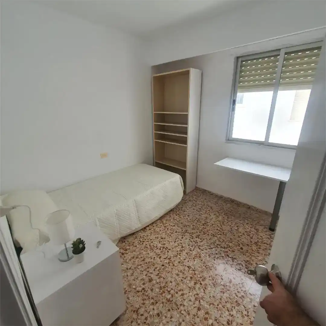 Dormitori de Pis en venda en Alzira amb Aire condicionat, Moblat i Forn