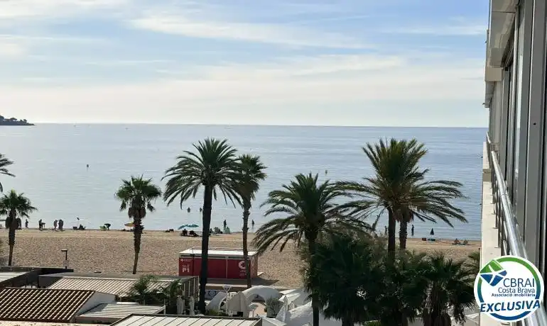 Apartamento con piscina en venta en Avinguda de la Gola de l'Estany, imagen 3