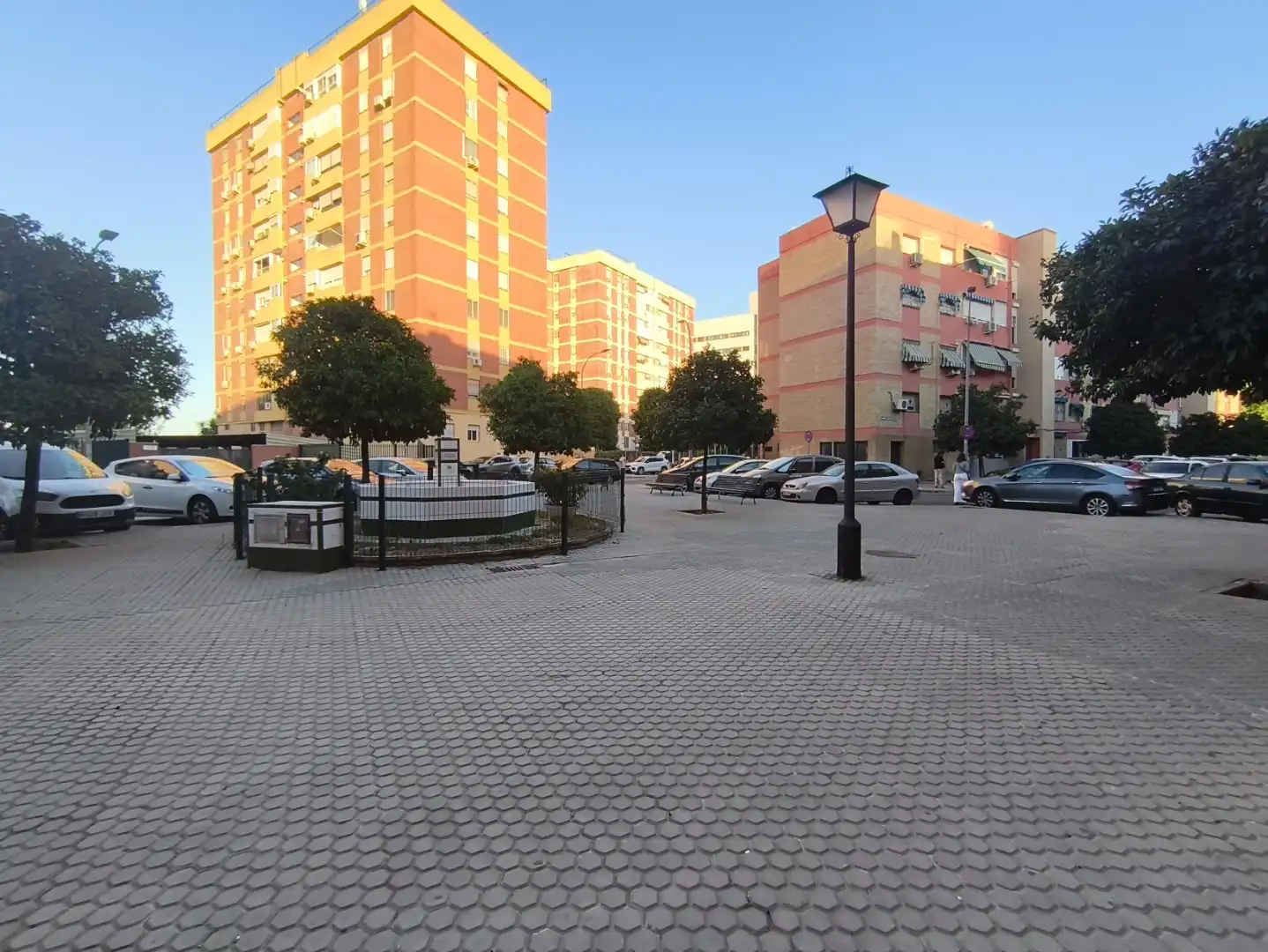 Vista exterior de Pis en venda en  Sevilla Capital amb Aire condicionat i Balcó