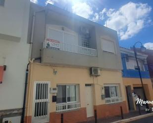 Vista exterior de Casa o xalet en venda en Cartagena amb Terrassa i Balcó