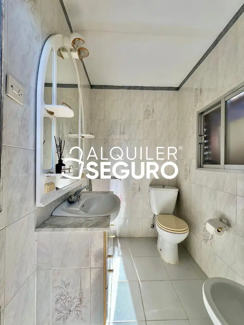 Baño de Casa o chalet de alquiler en Valdetorres de Jarama con Calefacción, Terraza y Trastero
