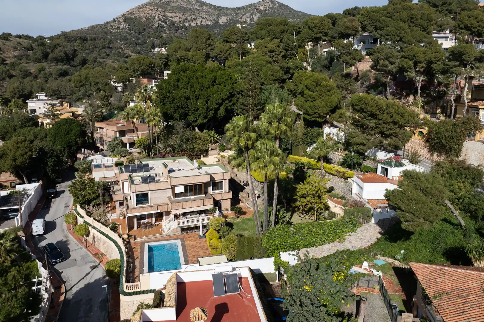 Vista exterior de Casa o xalet en venda en Málaga amb Terrassa i Balcó