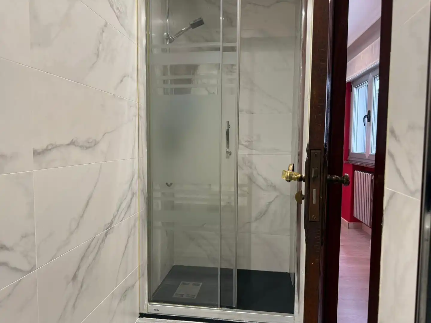Badezimmer von Wohnung zum Verkauf in Mieres (Asturias) mit Heizung, Terrasse und Schwimmbad