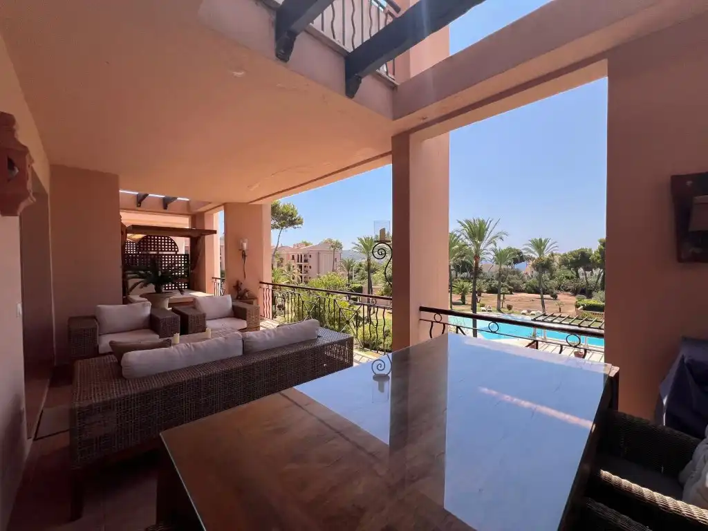Terrasse von Wohnungen zur Miete in Calvià mit Klimaanlage, Privatgarten und Möbliert