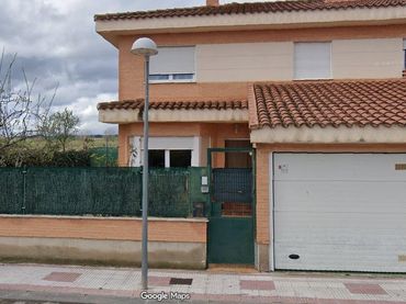 Maison mitoyenne à vendre à Calle MIGUEL DE CERVANTES 9