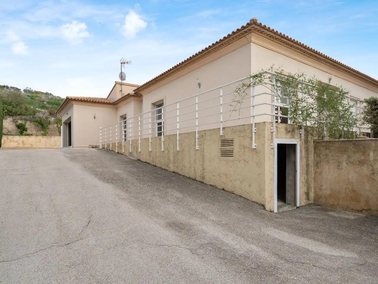 House with garden to rent in Partida Enchinent 2E, imagen 8
