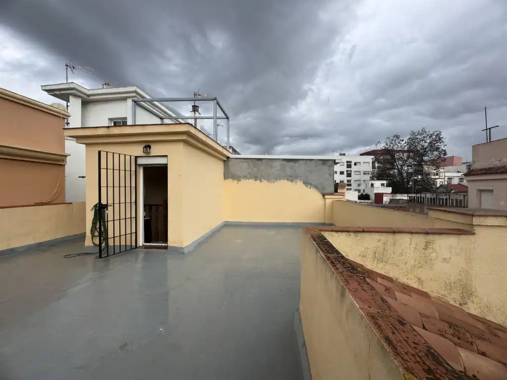 Terrasse von Haus oder Chalet zum Verkauf in Algeciras mit Ofen und Waschmaschine
