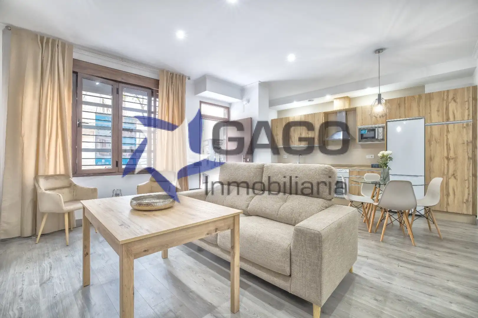 Estudio de alquiler en Santa Rosa - Valdeolleros