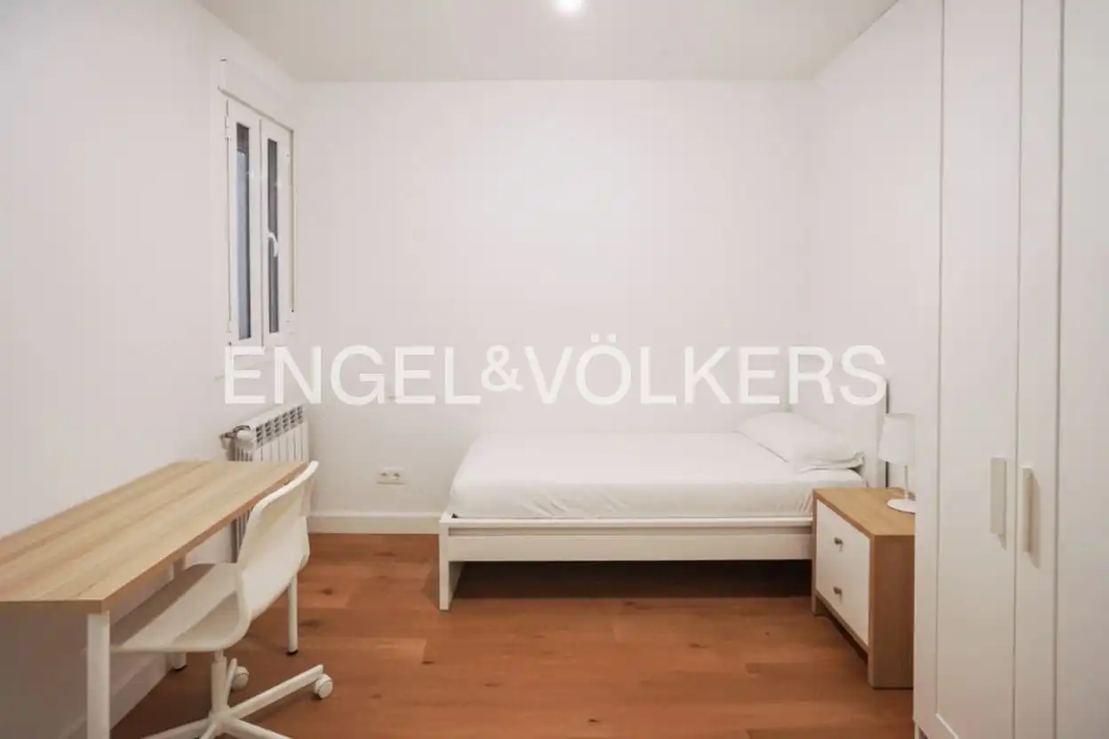 Habitación de Piso en venta en Madrid con Aire acondicionado y Calefacción