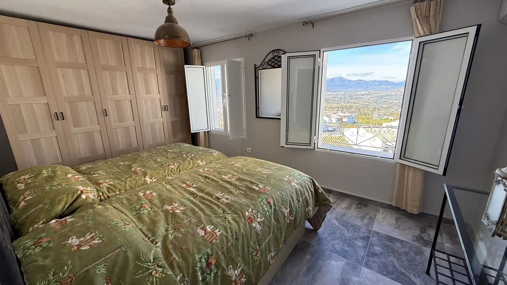 Bedroom of Detached homes for sale in Alhaurín El Grande  with Air Conditioner