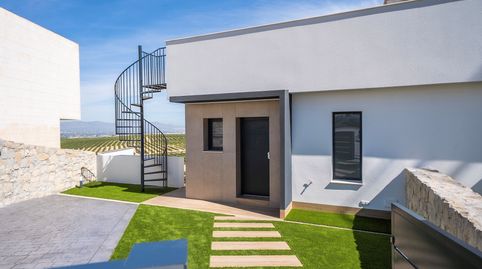 Es un complejo residencial exclusivo en Algorfa Alicante, formado por 8 villas de lujo con piscina privada, entre 3 y 6 dormitorio