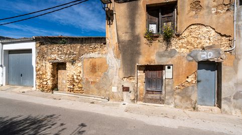 Dos casas adjuntas que necesitan reforma