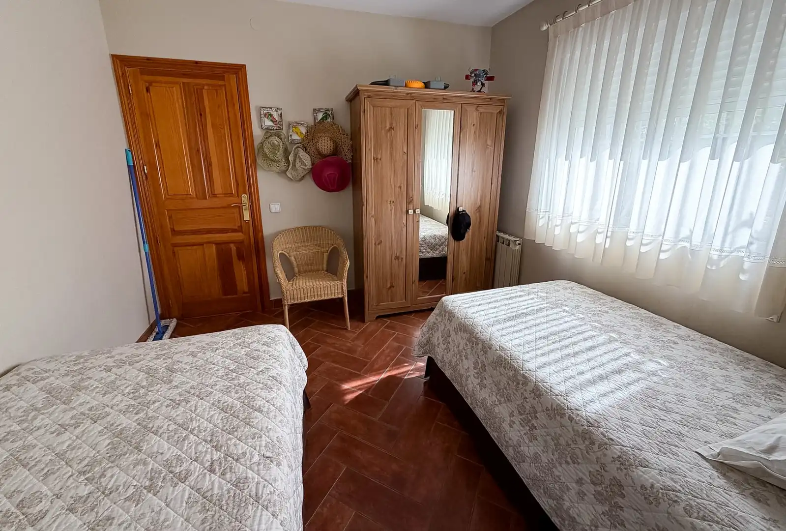 Dormitori de Casa o xalet en venda en Santa Cruz del Retamar amb Calefacció, Jardí privat i Terrassa