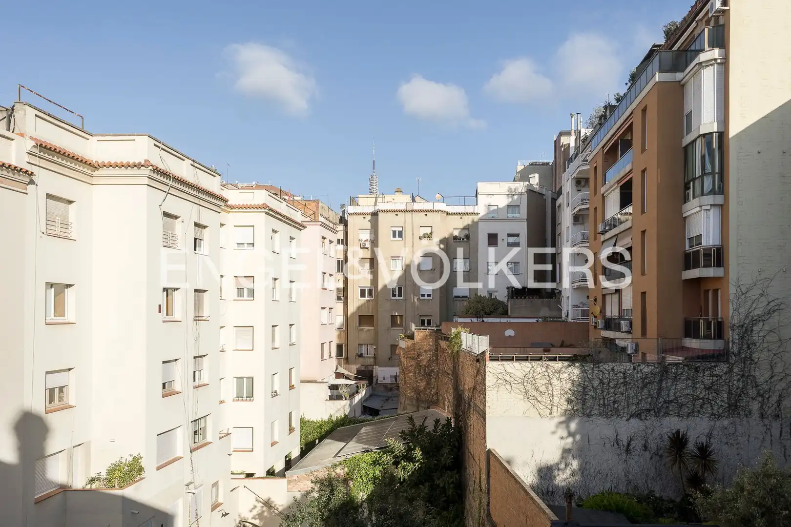 Vista exterior de Ático en venta en Barcelona con Calefacción, Terraza y Balcón