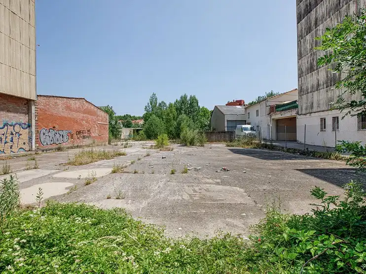 Residential land for sale in Avinguda de Santa Coloma 31, imagen 8