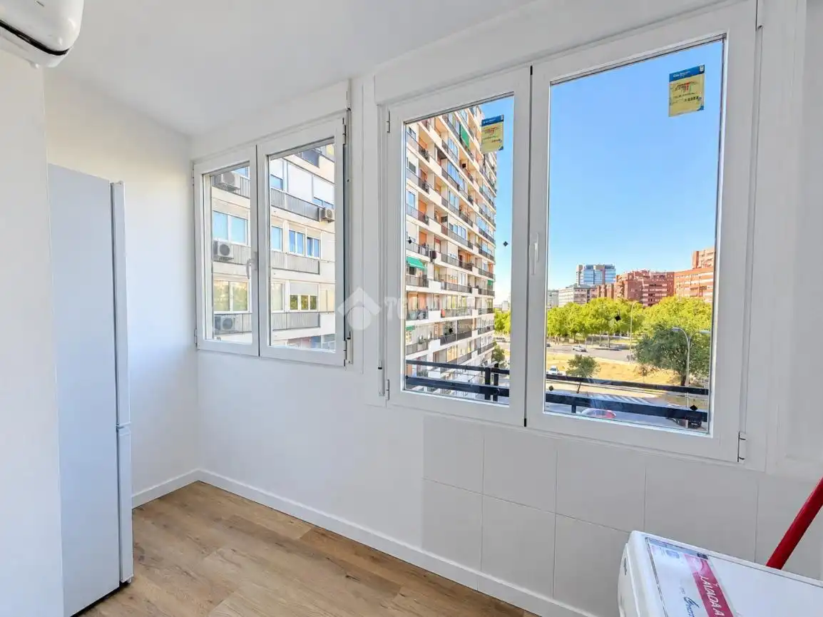 Bedroom of Flat for sale in Fuencarral - El Pardo