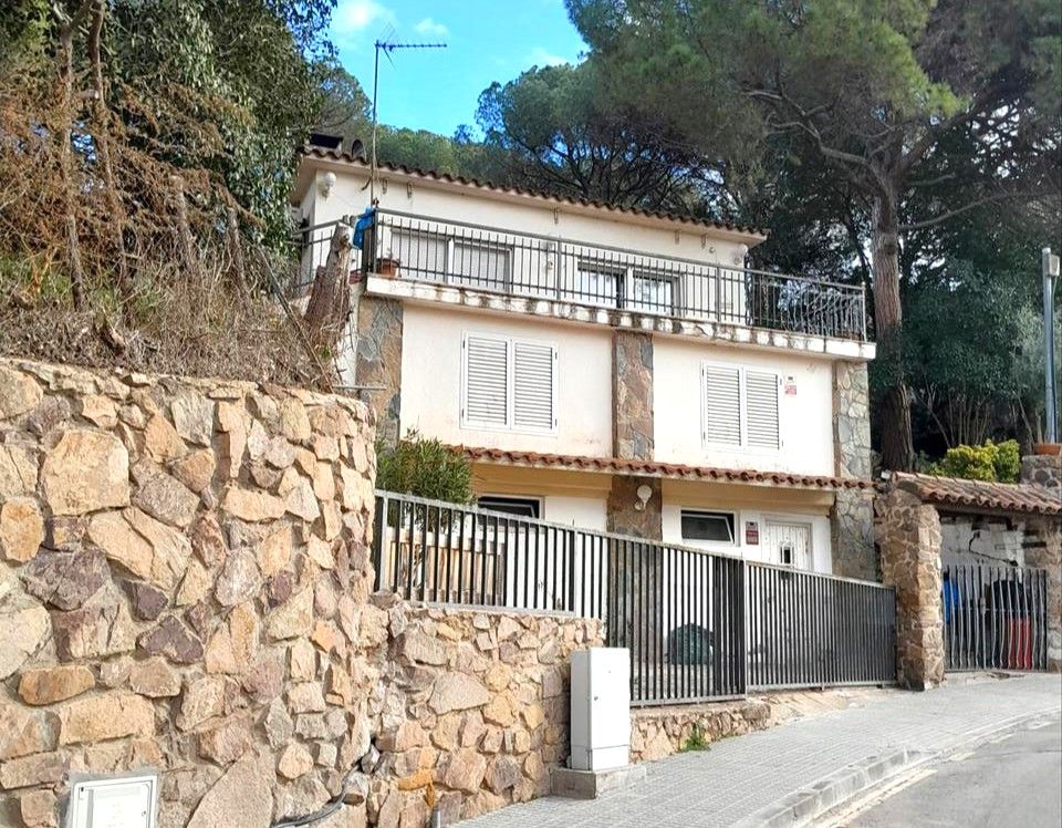 Vista exterior de Casa adosada en venda en Lliçà de Vall