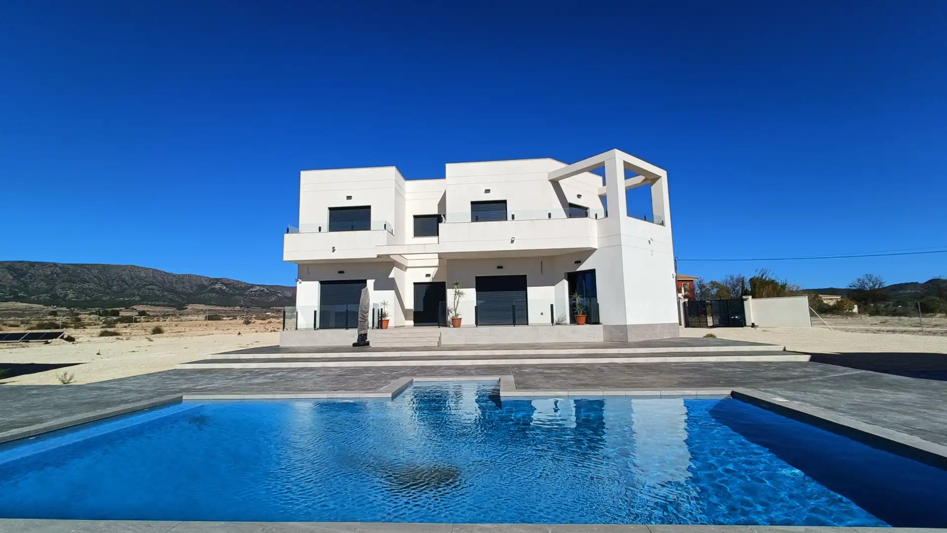 Chalet en venta en El Pinós / Pinoso, imagen 2