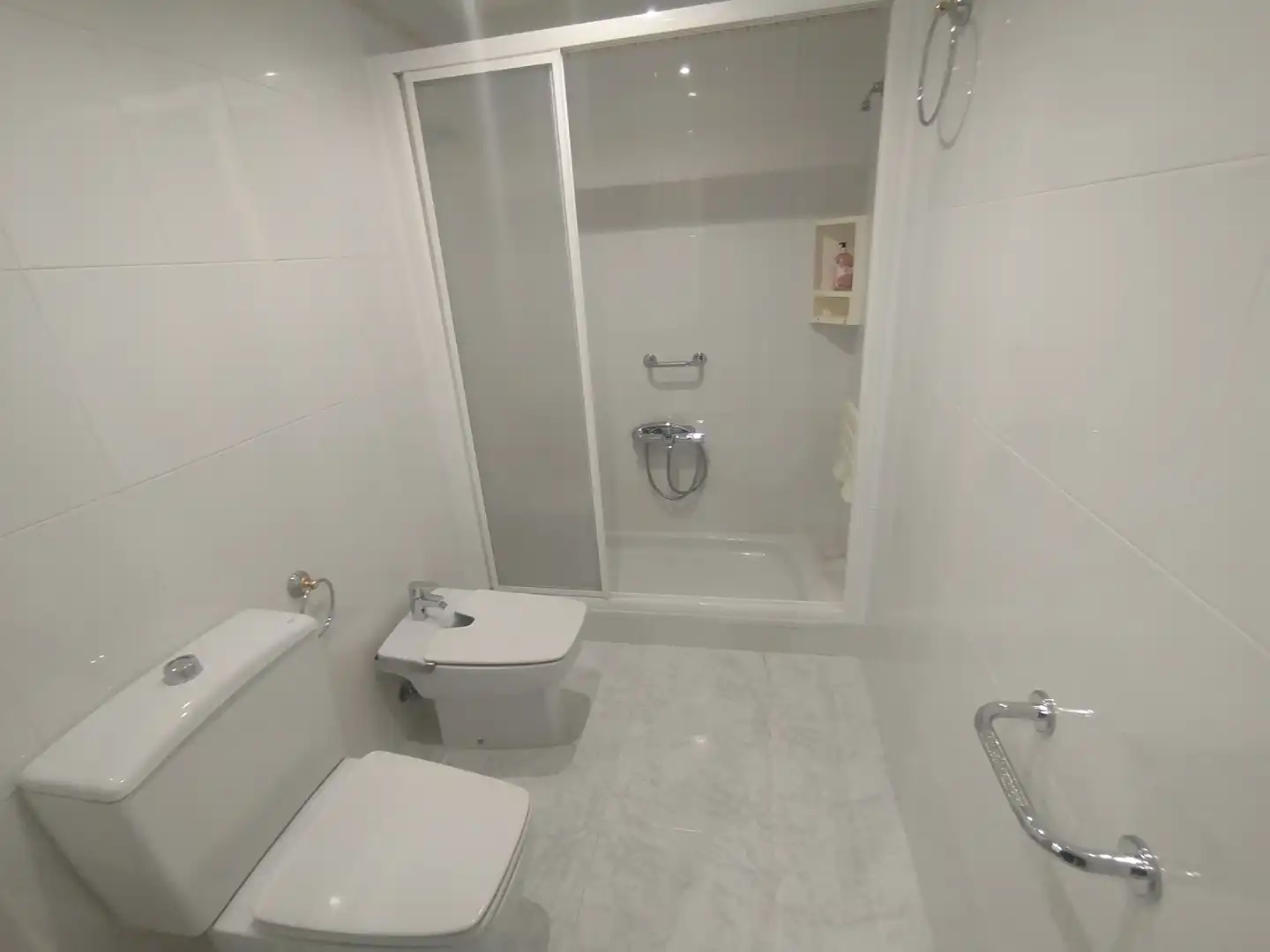 Bathroom of Flat for rent in Castellón de la Plana / Castelló de la Plana  with Heating, Furnished and Oven