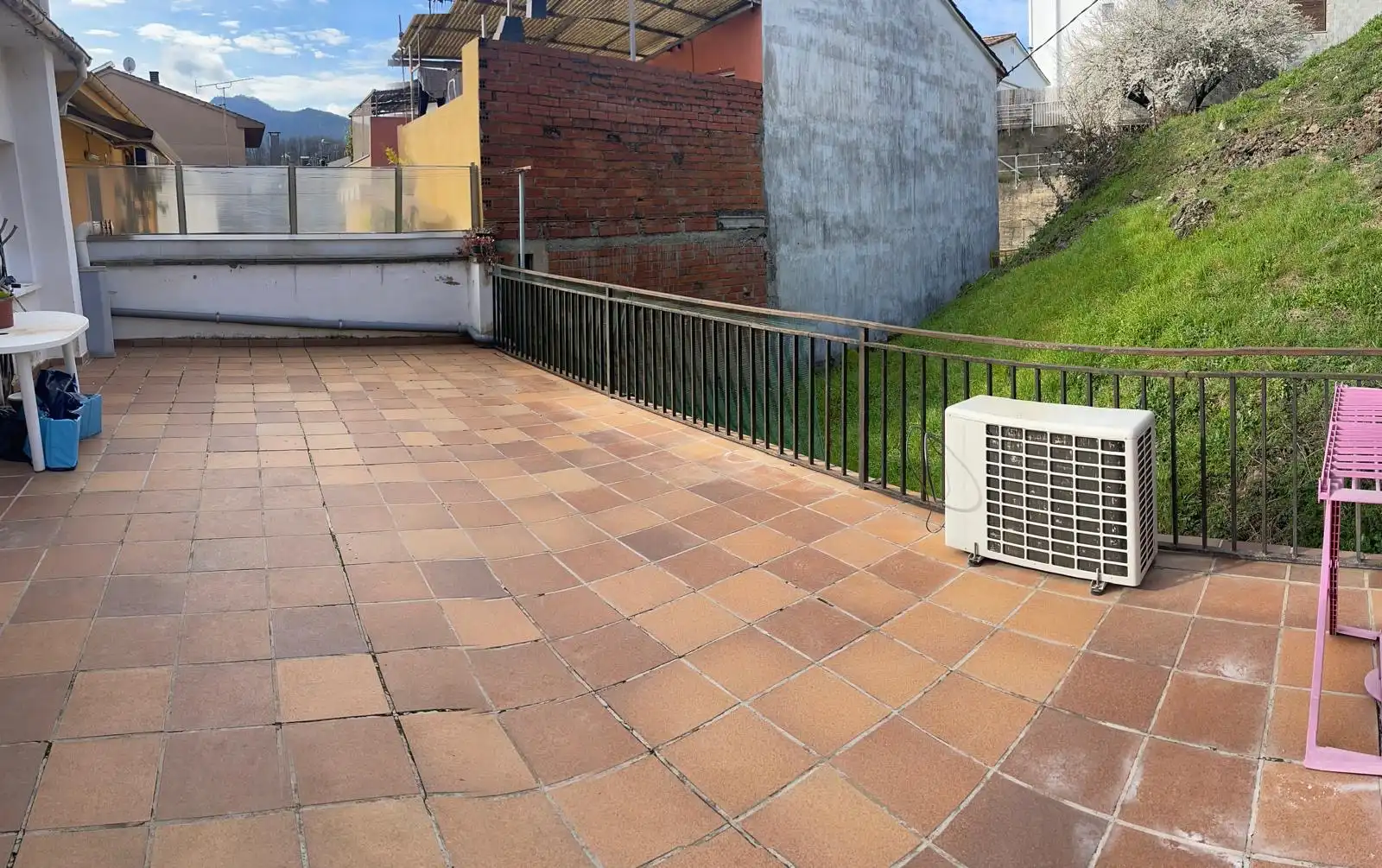 Terrassa de Casa o xalet en venda en Olot amb Calefacció, Terrassa i Balcó