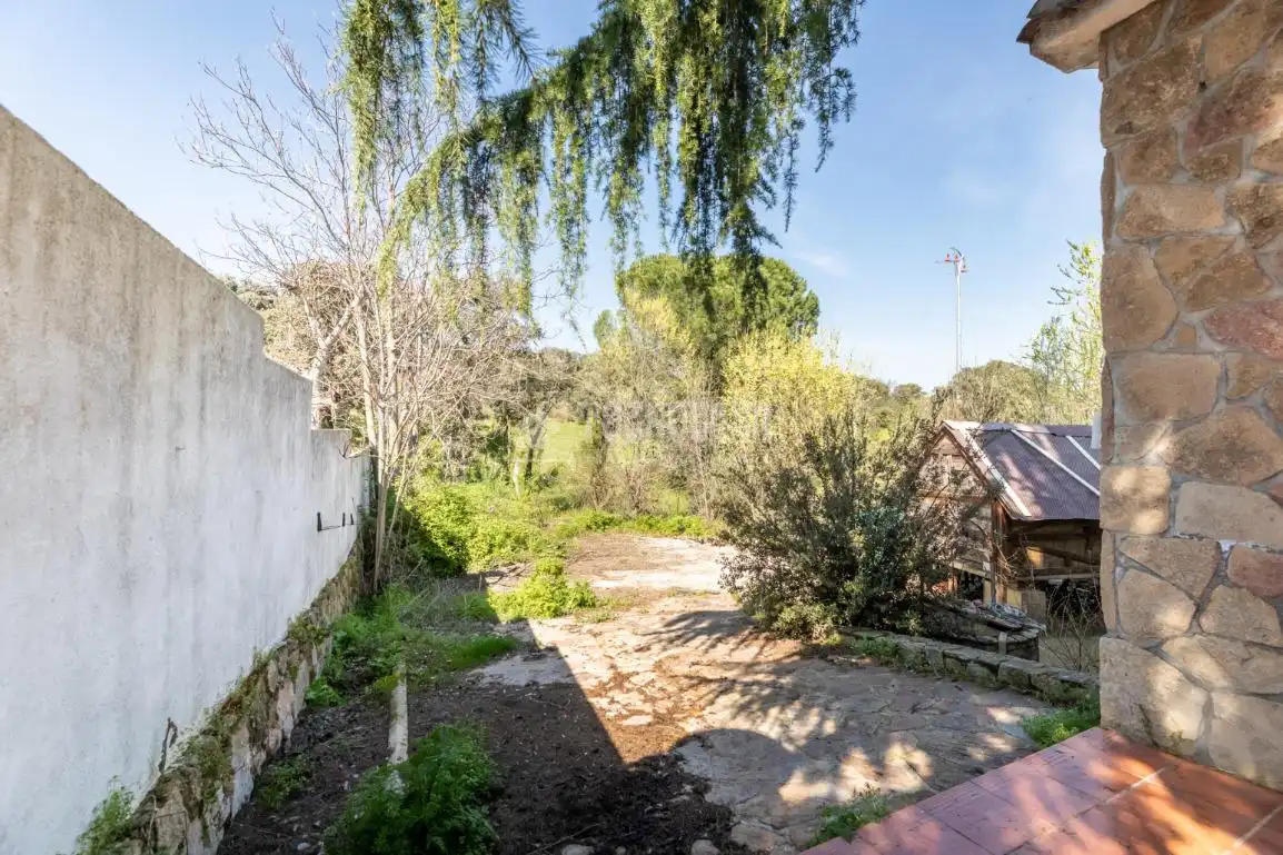 Jardí de Casa o xalet en venda en Las Rozas de Madrid amb Aire condicionat, Calefacció i Terrassa