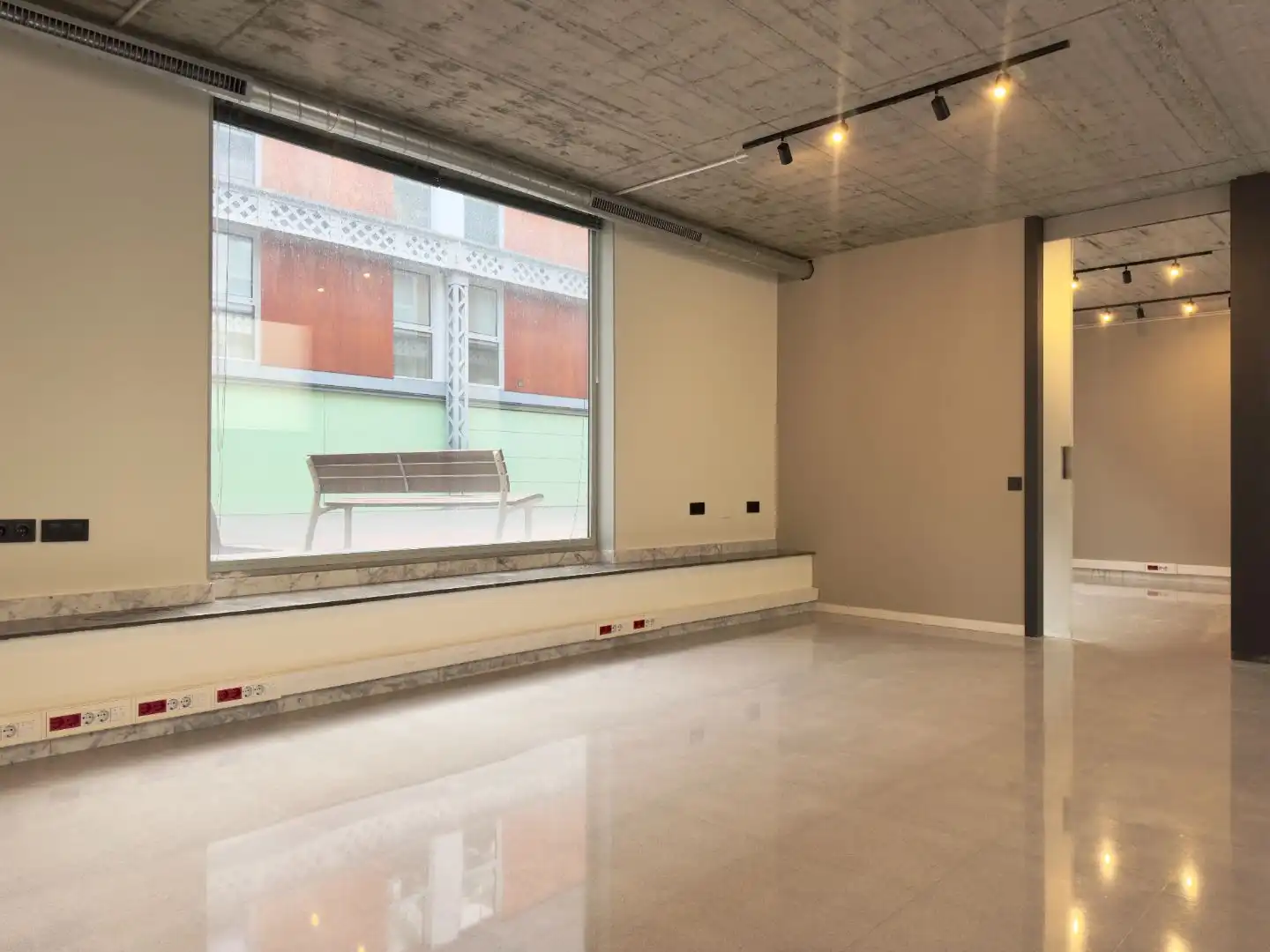 Büro zum Verkauf in Panta 92