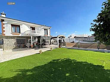 Villa avec balcon à vendre à Puerto de la Torre - Atabal