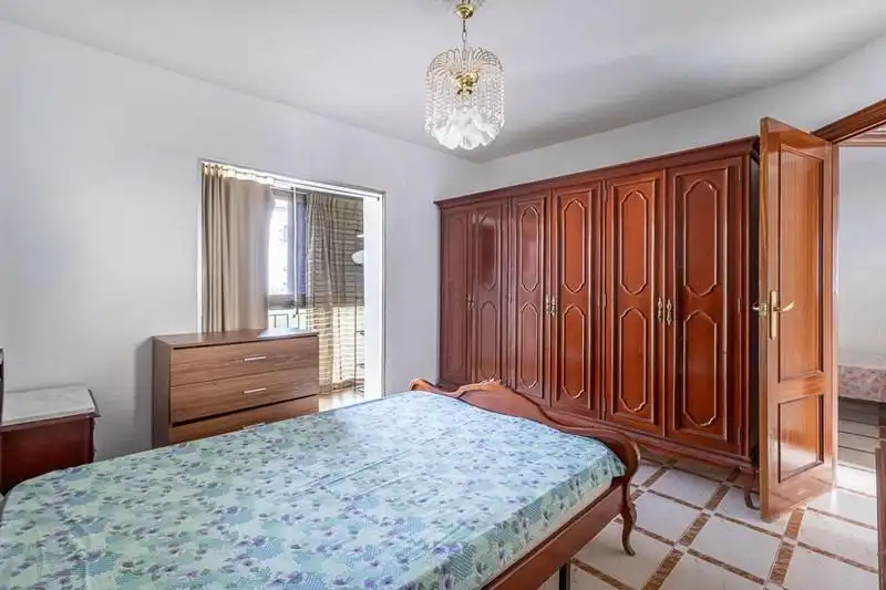 Habitación de Piso en venta en Granada con Terraza