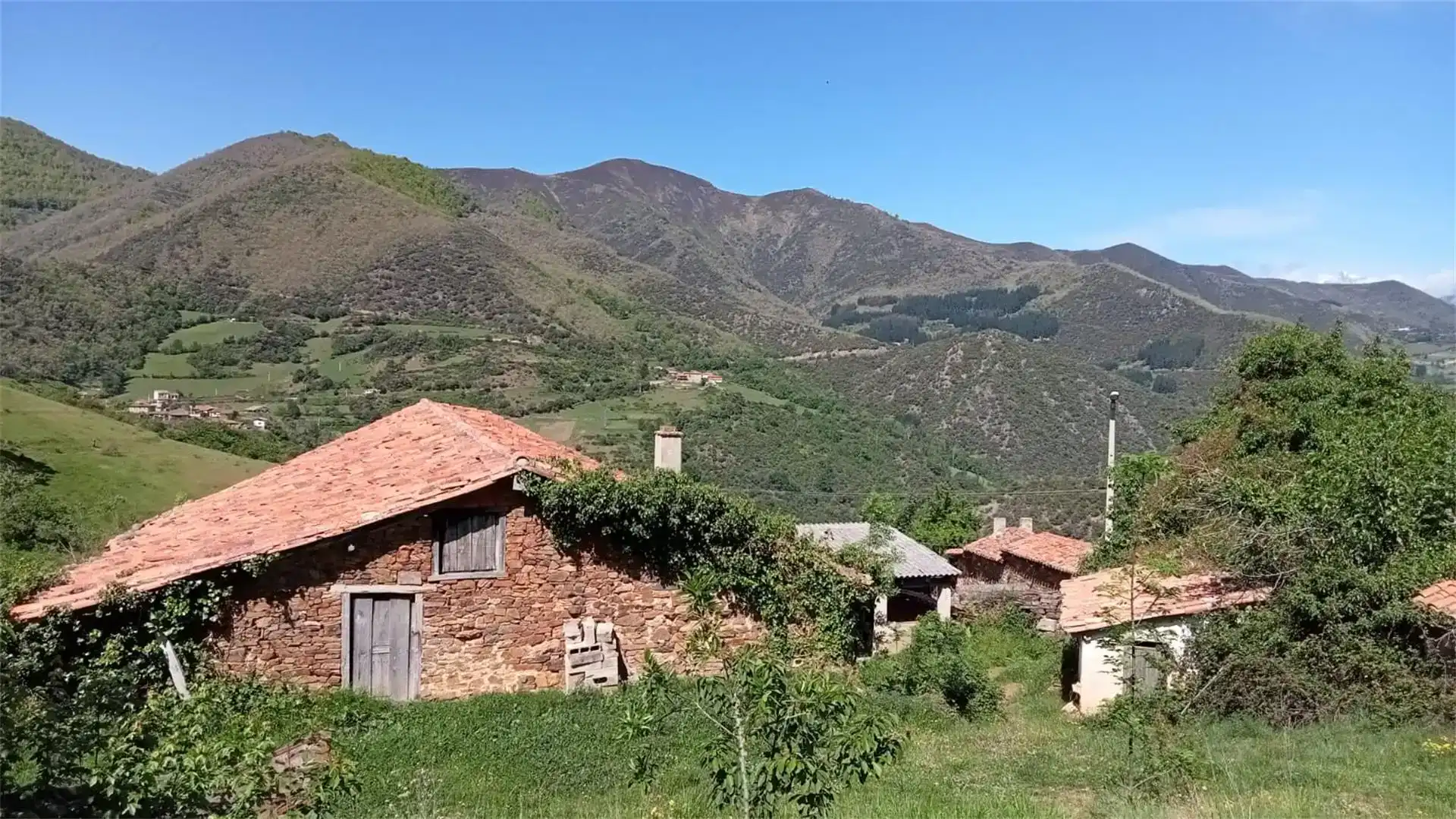 Vista exterior de Finca rústica en venda en Pesaguero